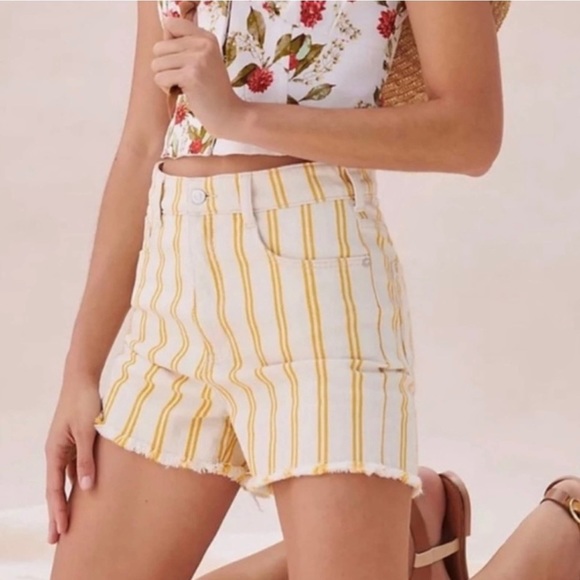 Anthropologie Pants - Anthropologie Pilcro Cream/Yellow Striped High Waist Frayed Hem Denim Shorts 25